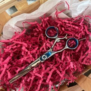 Brand New Great Clips Swivel Shears